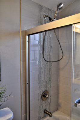 Shower/Tub